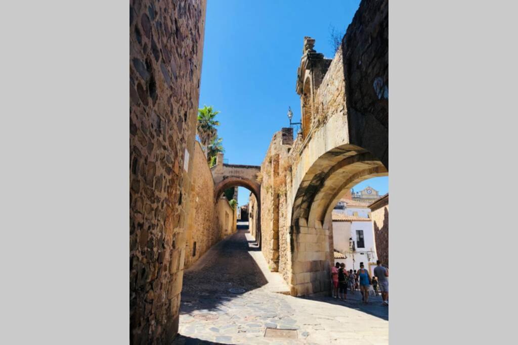 El Escondite De La Muralla Caces Esterno foto