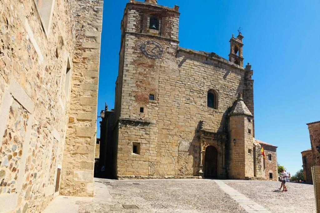 El Escondite De La Muralla Caces Esterno foto